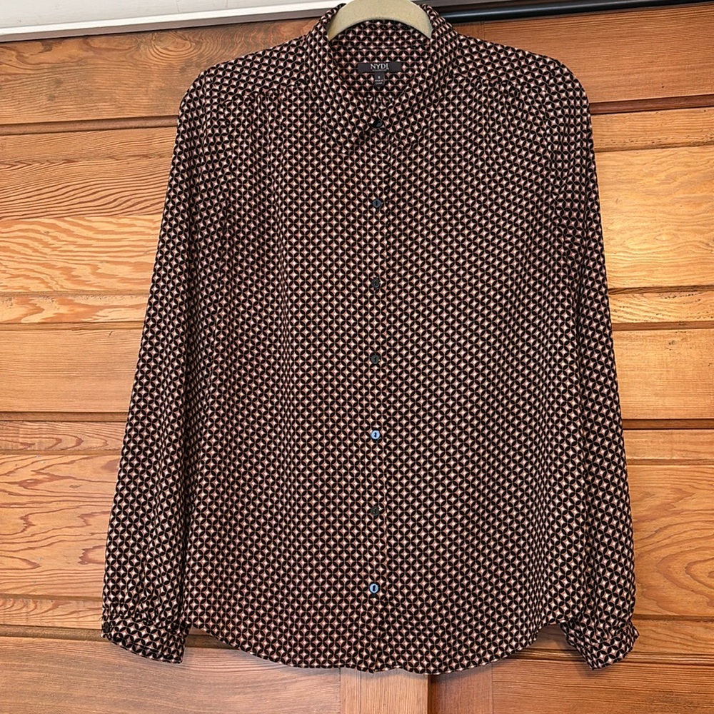 NYDJ Blouse with white, camel and black pattern